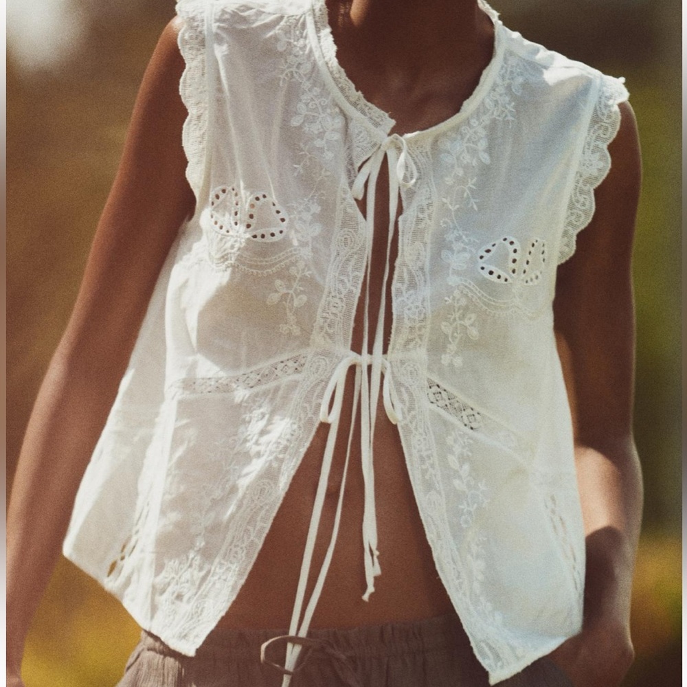 NEW embroidered tie front lace top